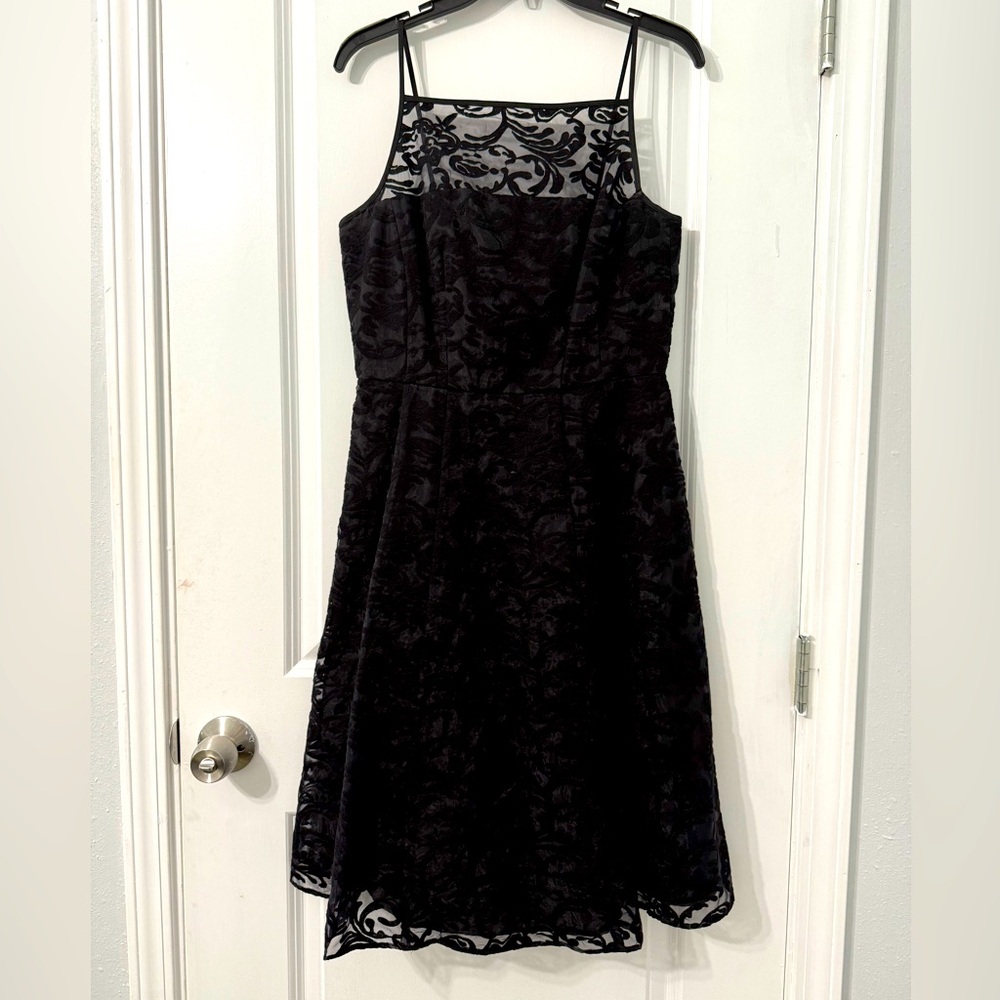 Calvin Klein embroidered evening dress. Size 6